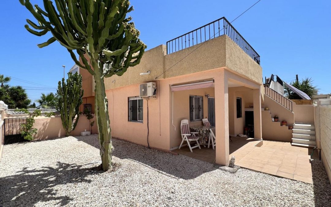 2 bed Bungalow for sale in Orihuela Costa
