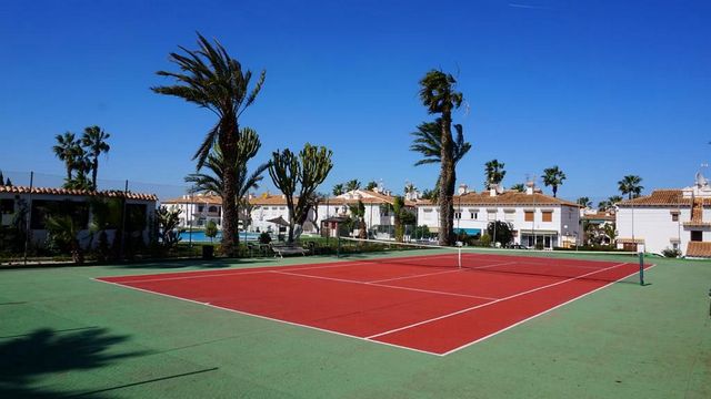 Largo Jardin, Alicante 03186 Torrevieja Spain