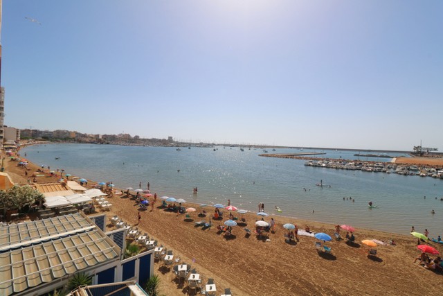 Playa de Acequion, Alicante 03185 Torrevieja Spain