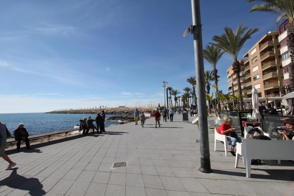 Paseo maritimo, Alicante  Spain